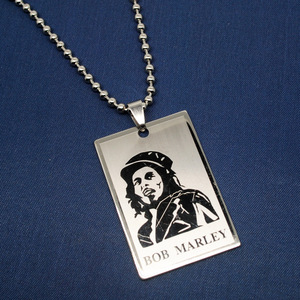 จี้สแตนเลสสตีลสไตล์ฮิปฮอปรีเก้ แฟชั่นบ็อบ มาร์เลย์ ดีไซน์จี้ห้อยคอประดับมุกและเพชร สำหรับงานปาร์ตี้สไตล์คริสเตียน - Product Image 4