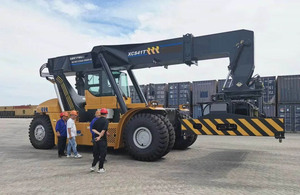 Heavy Port Machinery 20 FT Container Reach Stacker XCS41T zum Verkauf mit 41 Tonnen Tragfähigkeit - Product Image 5