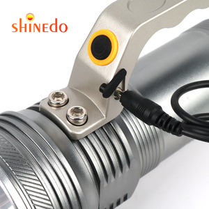 Đèn Pin Cầm Tay Shinedo Siêu Sáng, Đèn LED Chống Nước Lạnh Ánh Sáng Trắng Cao Lumen Với Đầu Ra USB, Đèn Chụp Ảnh Dài Ngoài Trời - Product Image 2