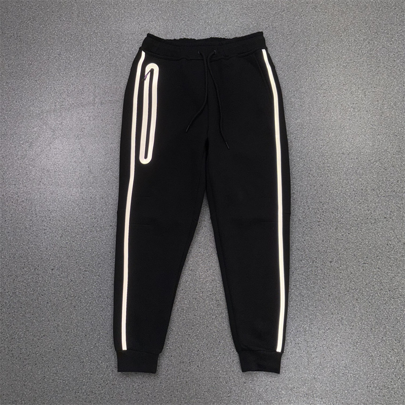 pantaloni neri