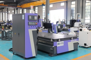 Máquina enrutadora CNC de cambio de herramientas automático ACCTEK de alta eficiencia, 3 ejes, 4 ejes, ATC lineal, gabinete de puerta de madera, enrutador CNC AKM1530C - Product Image 5
