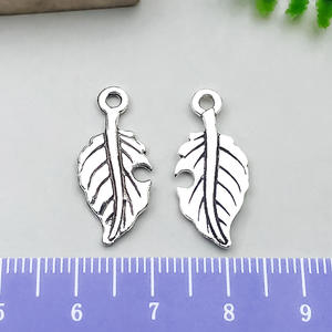 DIY Retro gümüş Hollow alaşım takı yaprak-tema bilezik kolye küpe akçaağaç yaprağı kolye ile günlük giyim parti için - Product Image 4