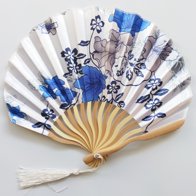 porcelaine bleue et blanche