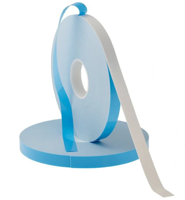 Schiuma bianca con rivestimento blu