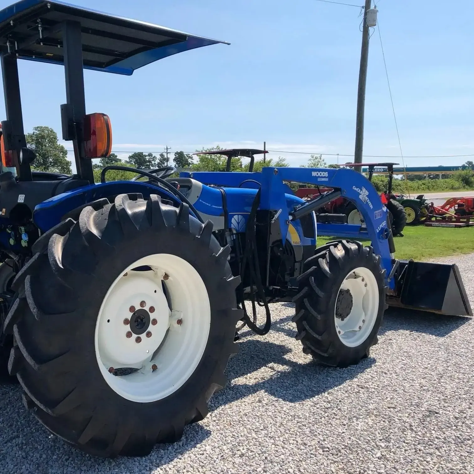 BUY Used Good And Quality New-Holland Agricultural Farm Tractor Used/second hand/new tractor 4X4wd New Holland with loader