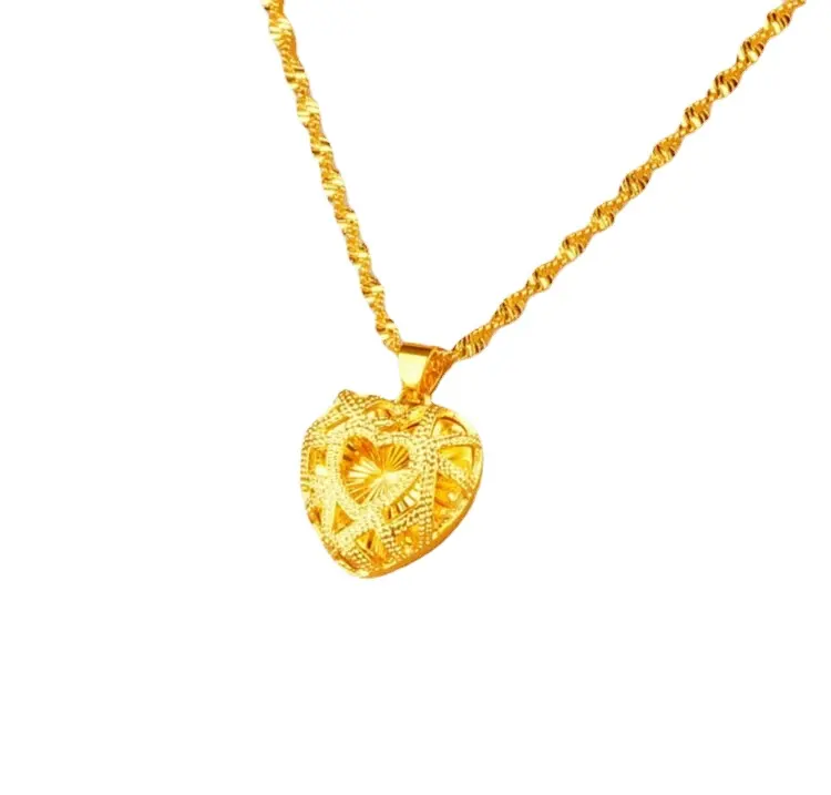 Vente en Gros Vietnam Sable Or Femmes Japonais et Mode Cuivre Doré Amour Pendentif Dames Japonais Et Pêche Coeur Collier