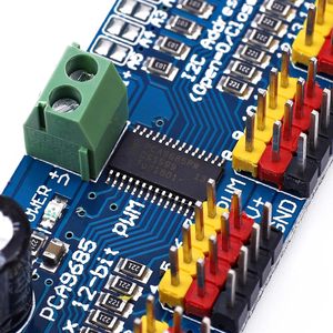 16-Kanal-12-Bit-PWM-Servomotortreiber I2C-IIC-Modul Kompatibel mit Arduino Raspberry Pi PCA9685 Roboter MG90S SG90