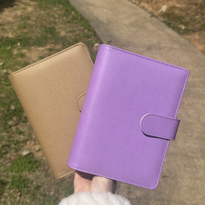 Di vendita in oro colorato raccoglitore di anelli per <span class=keywords><strong>Notebook</strong></span> in pelle di ciottoli copertura di buste per contanti organizzatore per il Budget di denaro A6 Budget Planner