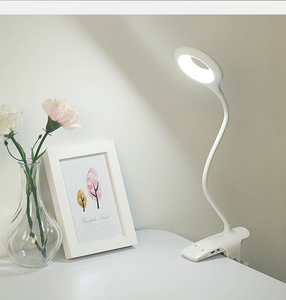 Estudiante Aprendizaje Lectura Clip Lámpara Carga LED Dormitorio Cabecera Libro creativo Luz Lámpara de escritorio - Product Image 6