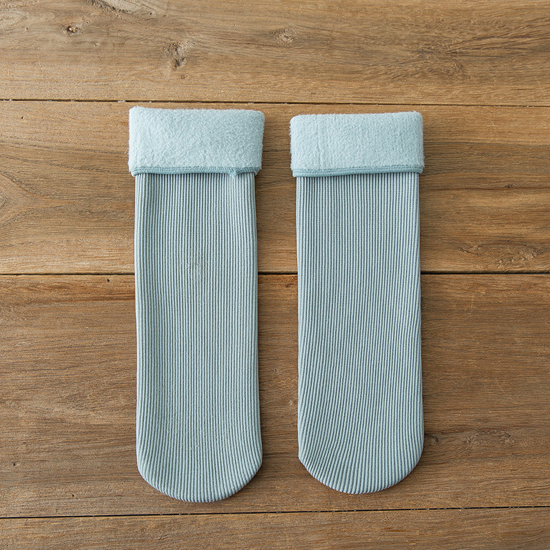 Gris bleuâtre