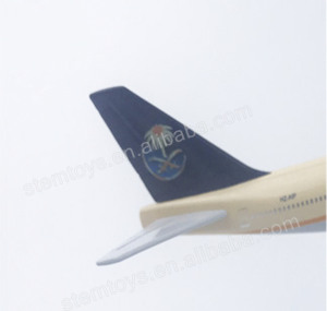 20CM Unisex suudi arabistan havayolları Boeing 747 Die-cast Metal uçak modeli promosyon alaşım oyuncak hediyeler için - Product Image 4