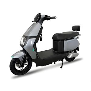 高品質の電動スクーターの最高速度は45 km/h、60-70kmの範囲であり、カスタマイズをサポートしています