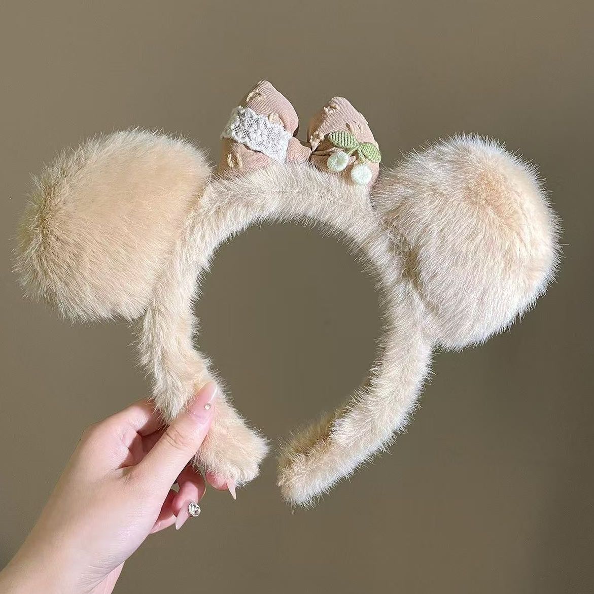 milk tea color Butterfly knot