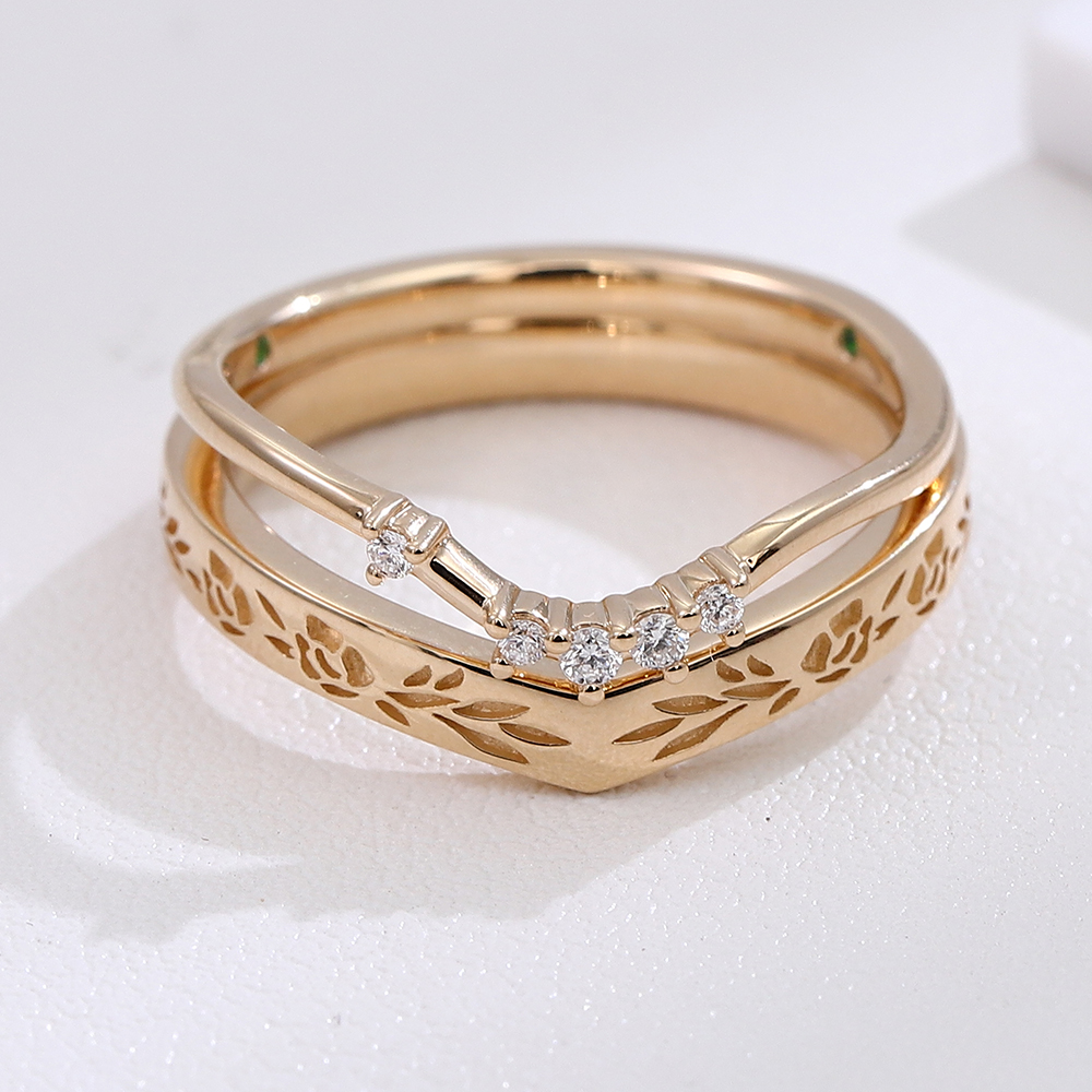 Anillo de oro amarillo de 18 quilates con diamantes de laboratorio