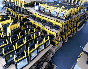 10w发光二极管可充电泛光灯IP65防水便携式户外反射器工作灯聚光灯探照灯日光 - Product Image 5