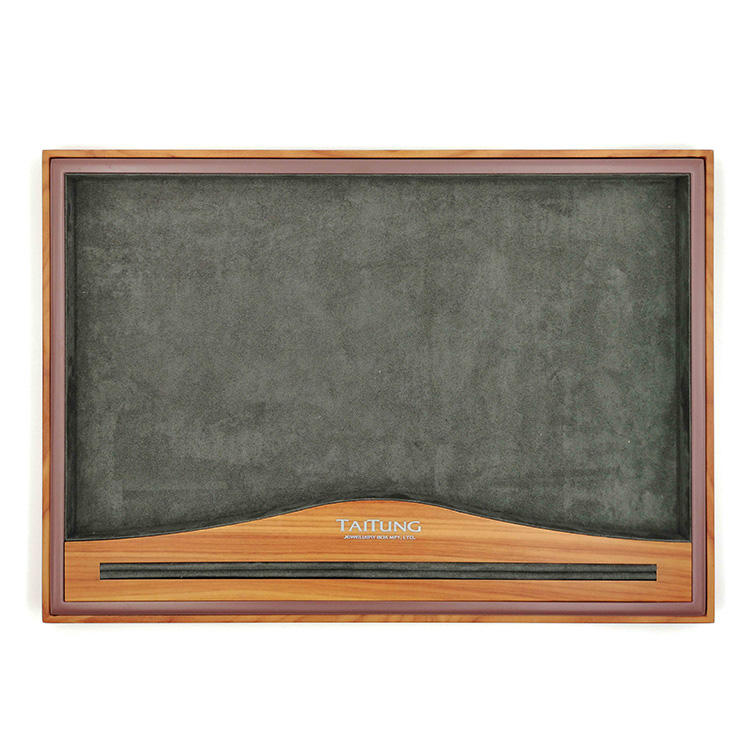 สีน้ำตาล