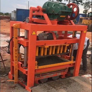 Máquina de fabricación de ladrillos de bloques de arcilla semiautomática con motor diésel fácil de operar