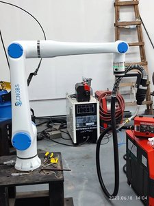 CNGBS G10 Cobot Welding Kol labor ativer Roboterarm 6 Achsen 8kg Nutzlast Cobot Roboter mit Schweiß maschine für Mig Schweiß roboter