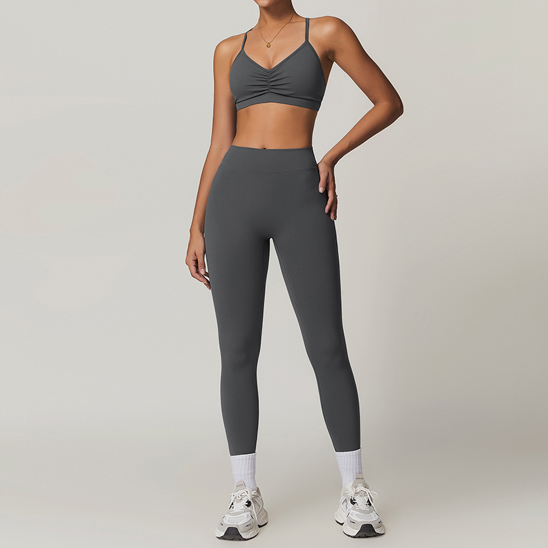 grey bra&leggings