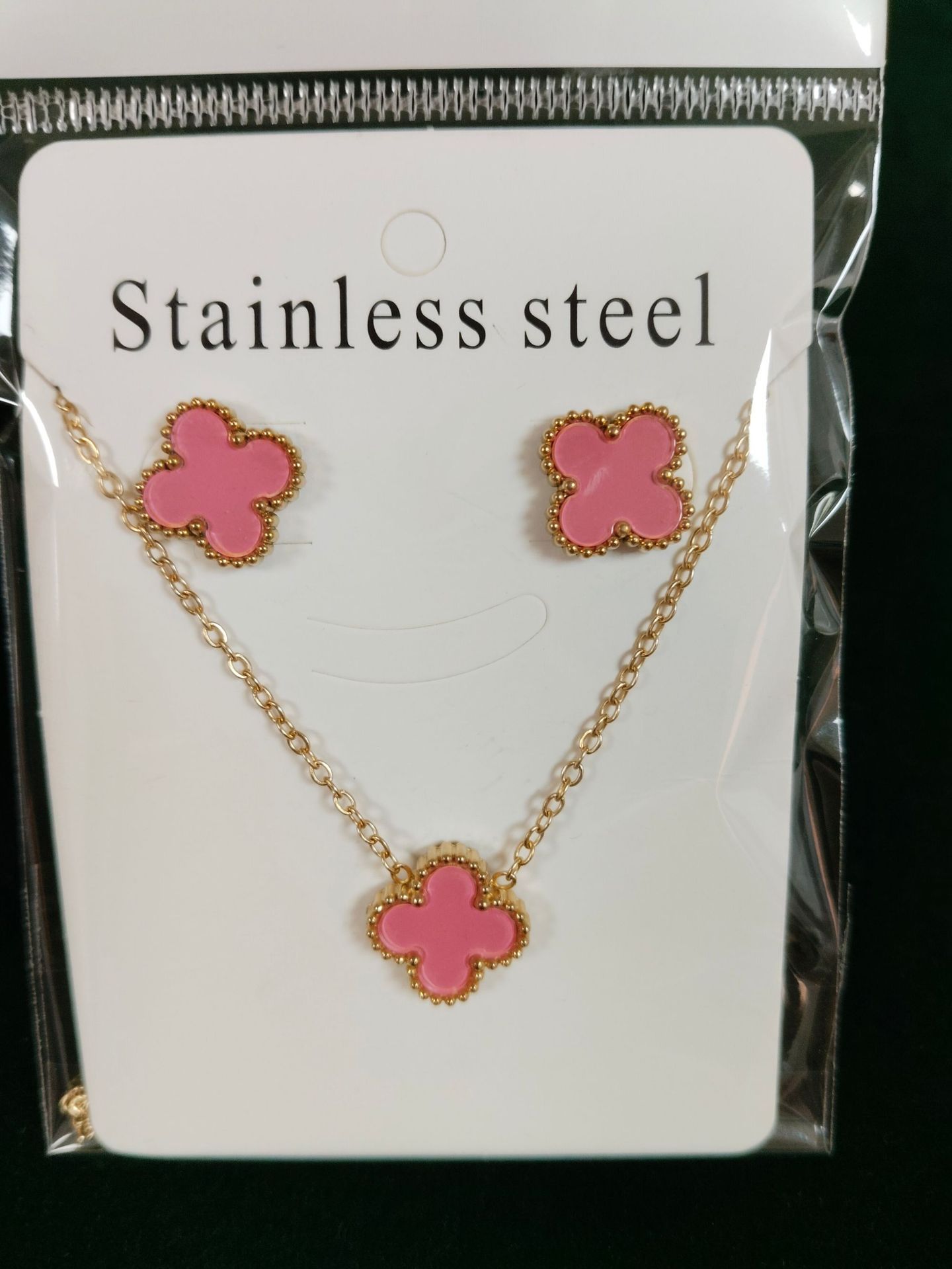 Earring and necklace set-pink