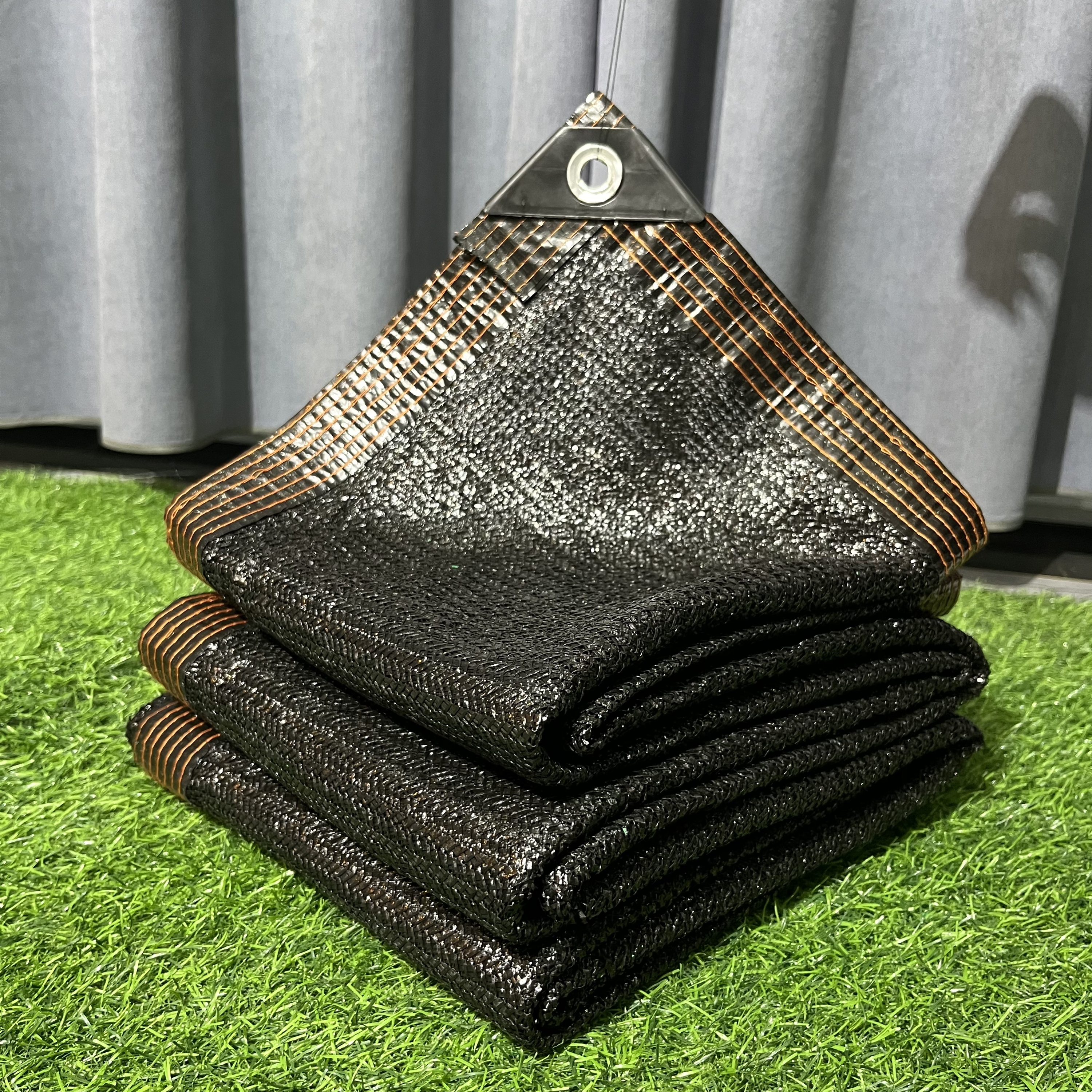 4x7M Black