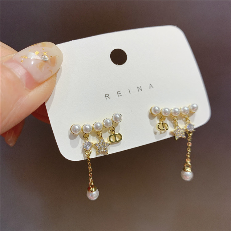 18 # curved pearl tassel C1043