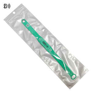 สายรัดข้อมือซิลิโคน13.56MHz NFC RFID ปรับได้กันน้ำกำหนดได้เองพร้อมกุญแจสำหรับบัตรควบคุมการเข้าถึง - Product Image 6