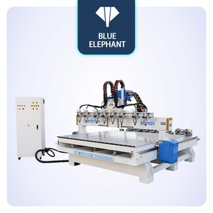 Enrutador CNC de 4 ejes modelo 1821 de gran oferta con cabezales de husillo múltiple y cabezales giratorios múltiples - Product Image 2