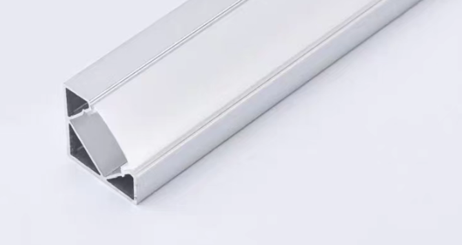 Triangular 19*19mm (silver)