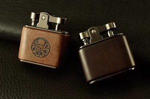 Thương Hiệu Lớn Khắc Gỗ Dầu Hỏa Nhẹ Hơn Cổ Điển Rãnh Nhẹ Hơn Dầu Hỏa Đồng Nhẹ Hơn Mệnh Tùy Chỉnh Dầu Hỏa Nhẹ Hơn - Product Image 3