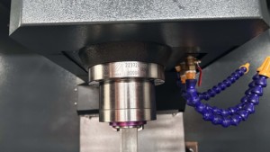 DONGS VMC650 High-Accuracy Vertical <strong>CNC</strong> <strong>Lathe</strong> <strong>Machine</strong> Tool Efficient Parts <strong>Processing</strong> and High-Precision Machining Center - Product Image 3