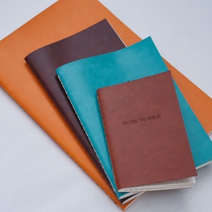 Bloc de notas cosido con diseño minimalista, cuadernos de cuero PU de escritura de ejercicio de estudiante con cuadrícula de cubierta suave personalizada
