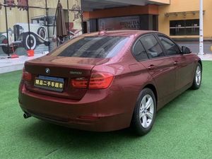 中古車卸売2013 BMW 3シリーズ320i 2.0T中古車