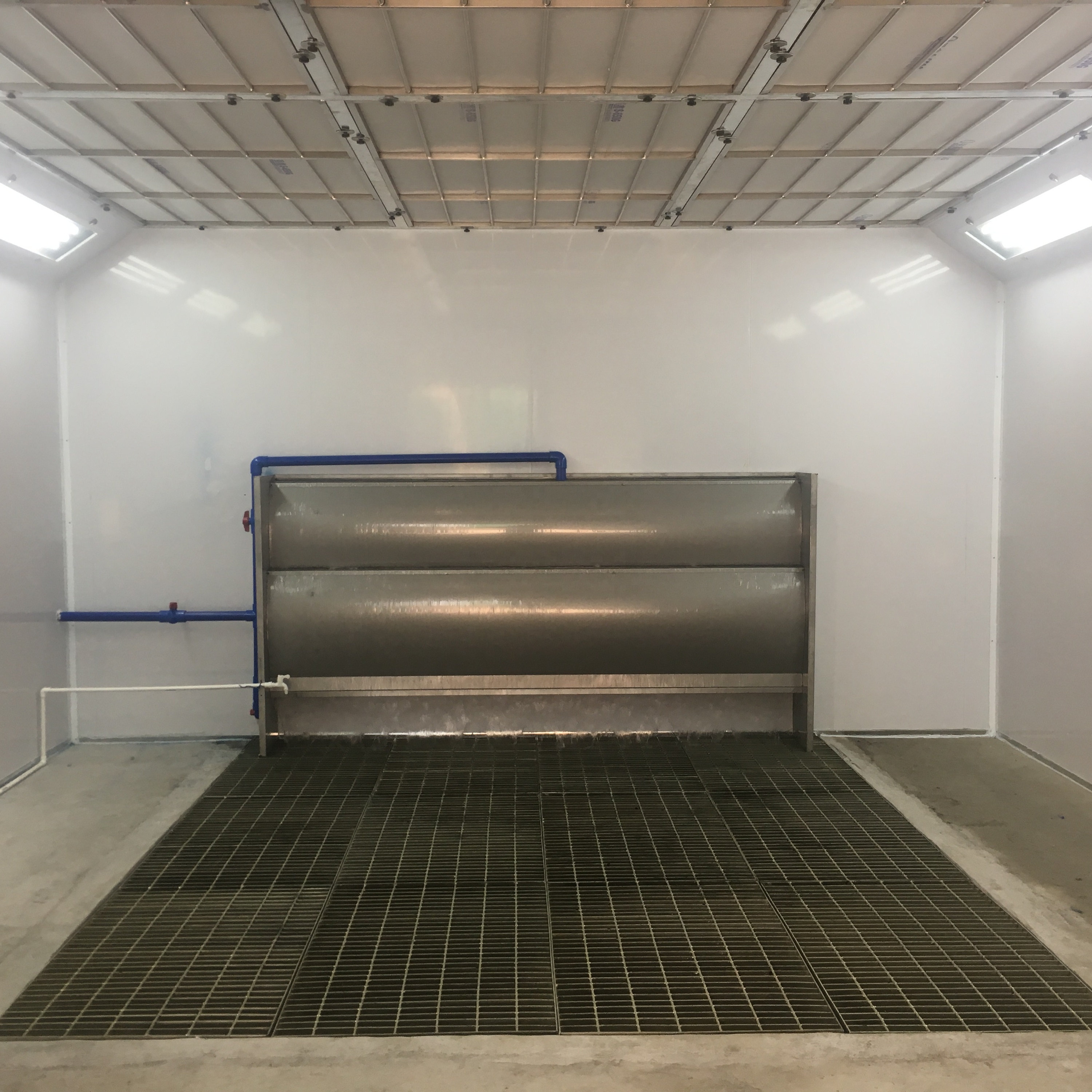 spray booth panel can be white,blue or red.