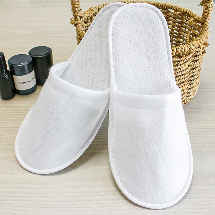 OEM Custom Logo Personalized Wholesale Luxury Cheap White Washable Hotel Room Spa Guest Disposable Cotton Terry Slippers