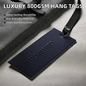 Luxo Custom Embossed Hang Tags 800Gsm Black Cardboard String Style Etiquetas de vestuário para roupas Swing Pattern Made Paper Cotton
