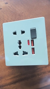 高品质最便宜的单开关插座快速USB手机充电器 - Product Image 6