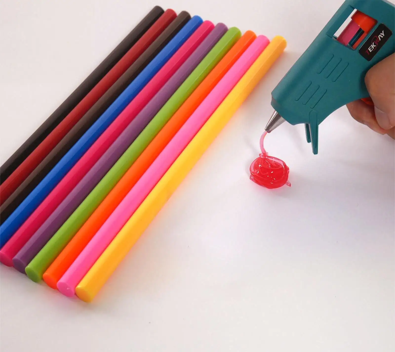 Yeni çin üretici tutkal çubukları eva 7mm 11mm özelleştirilebilir sıcak tutkal çubukları tutkal tabancası çocuklar için DIY noel hediyeleri