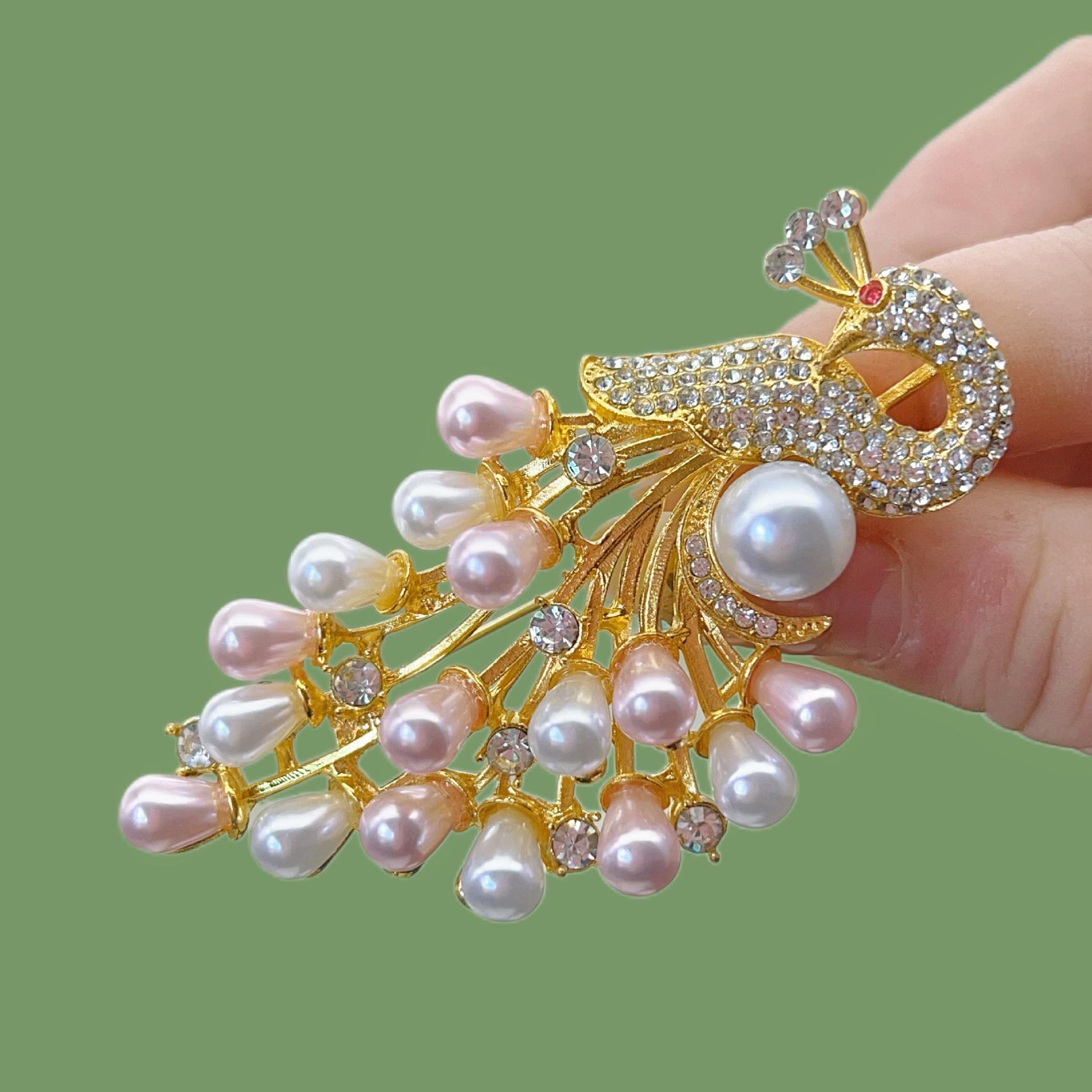 มีสีสัน