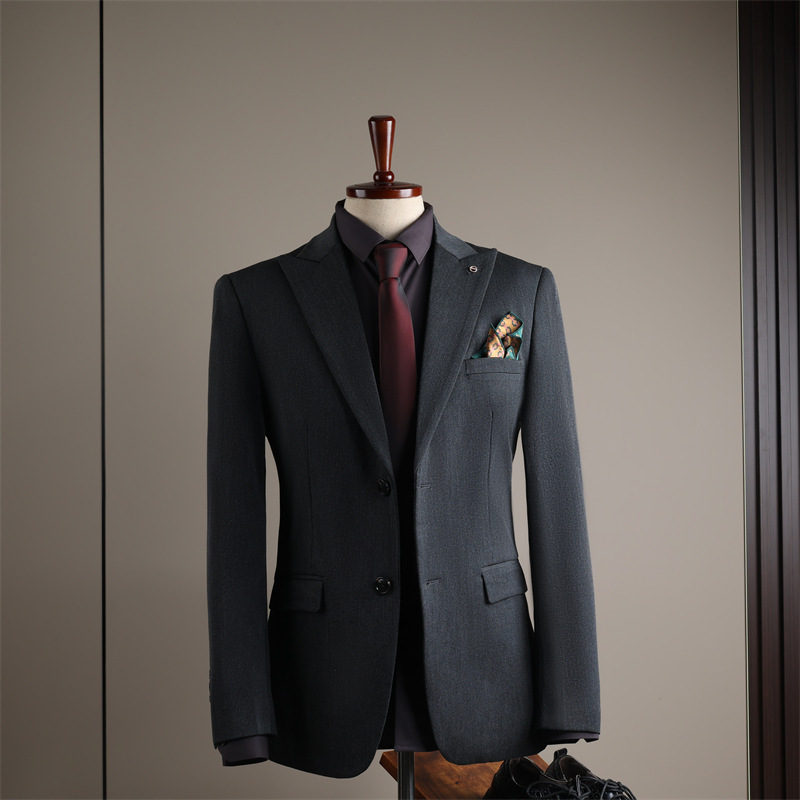 Gris oscuro (traje de una sola pieza)