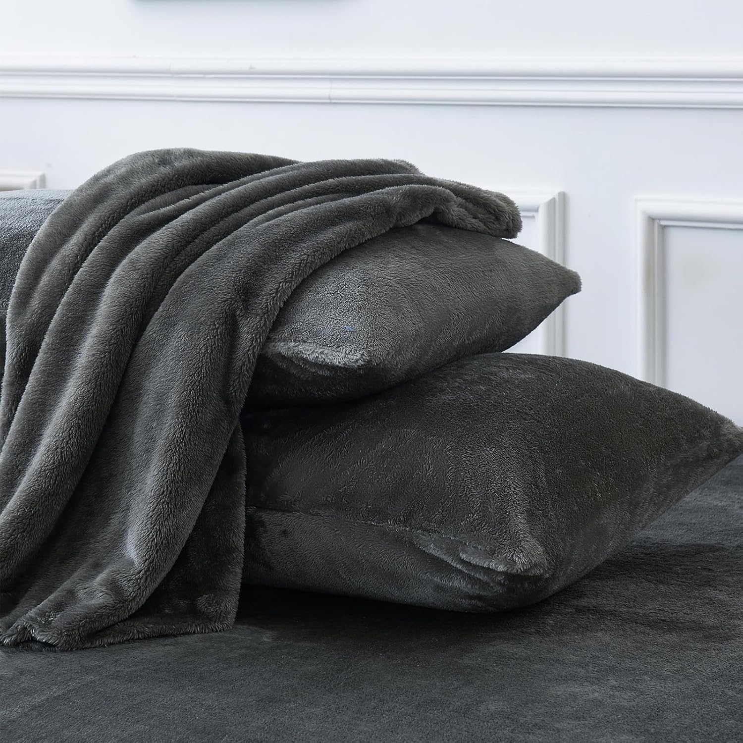 Gris foncé