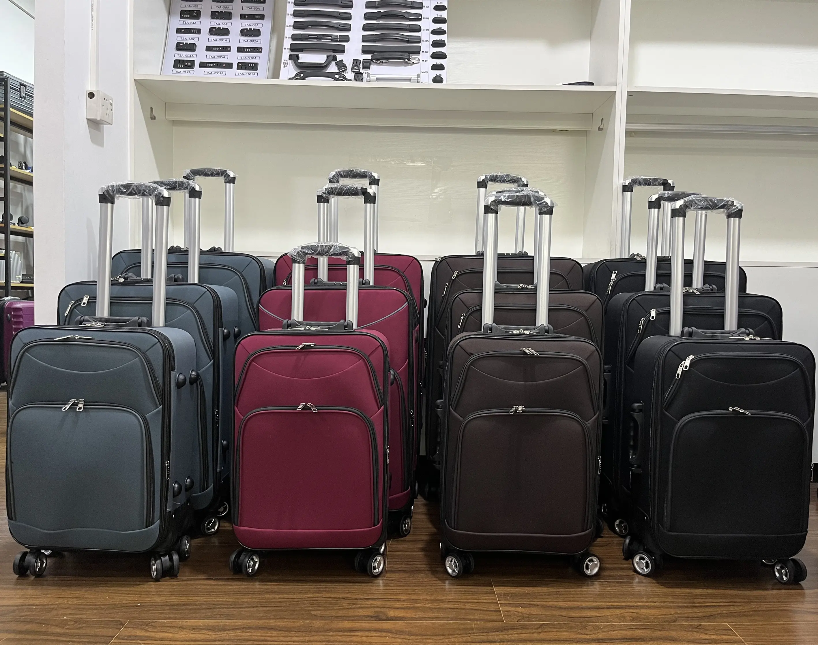 Venta al por mayor barato 4 ruedas 3 piezas conjunto de equipaje Nylon impermeable Trolley viaje equipaje maleta conjunto Spinner Unisex Trolley Bag