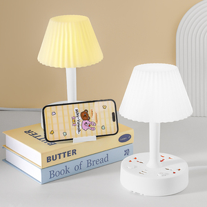 Tira de alimentación universal de PVC 9999U, 3 salidas con 2 USB, enchufe de extensión multifunción para oficina en casa, corriente nominal de 10A - Product Image 1