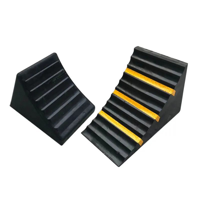 Heavy Duty Extra Large Industrial Rubber Wheel Chock Blocks Travel Trailer Truck Vehicle Rubber Wheel Chocks strumenti di emergenza