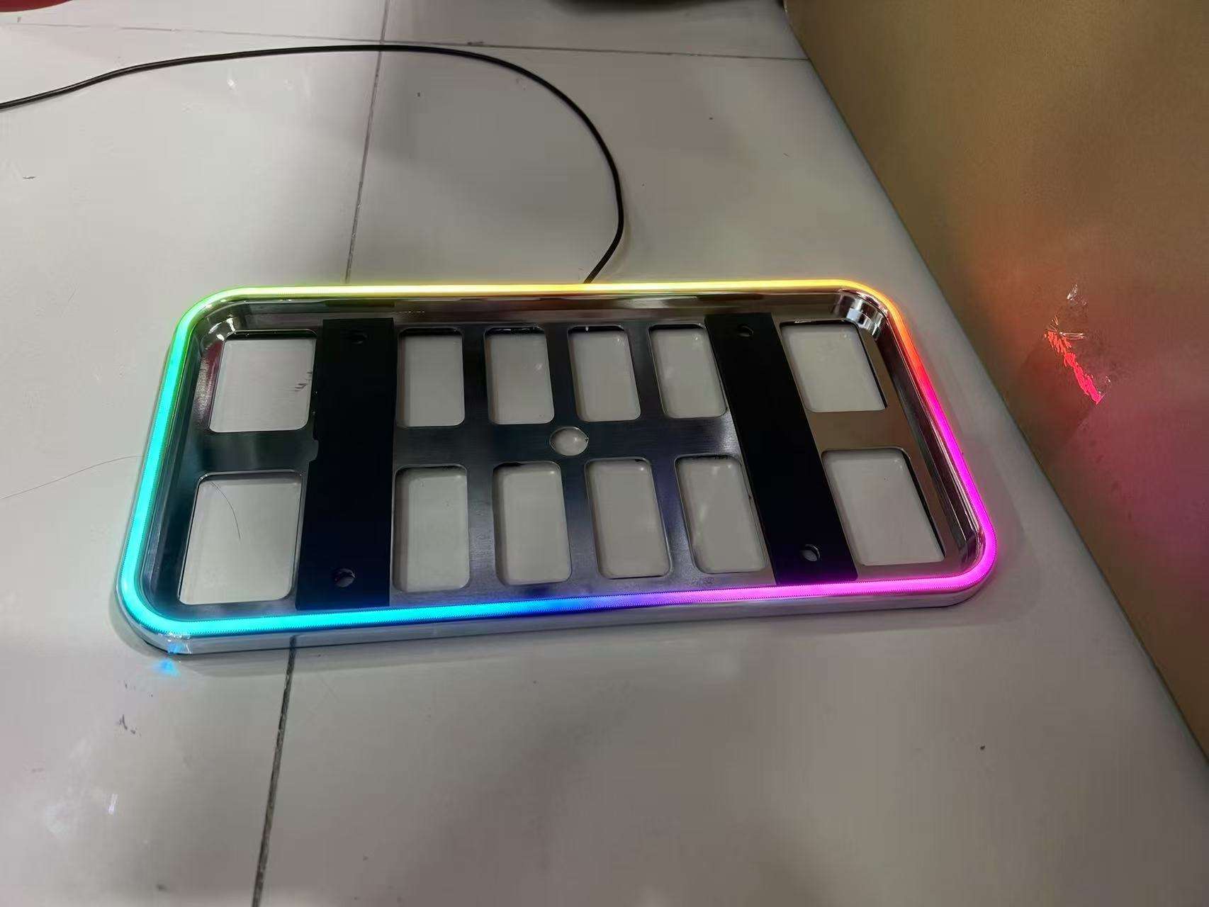 Marco de la placa para la versión estadounidense