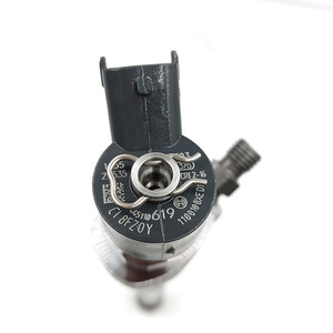 ディーゼルエンジン燃料インジェクターアセンブリ4D20エンジン用コモンレールインジェクター0445110619 - Product Image 1