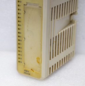 1x DO810デジタル出力モジュール24V 0.5A 3BSE008510R1 DO810 - Product Image 3