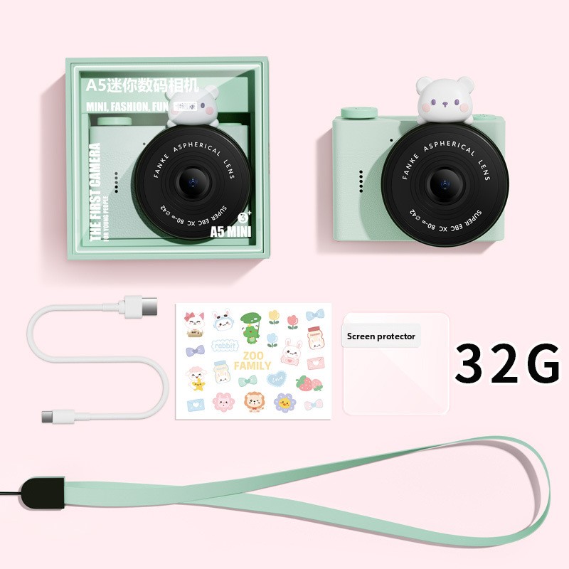 กล้องสีเขียวมิ้นท์ + การ์ด 32GB + สติกเกอร์ + สายคล้อง