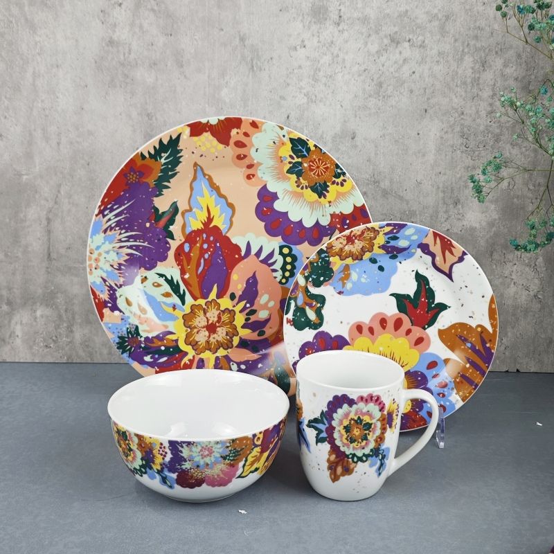 Classic Ceramic 16pcs Dinnerware Set New Style Full Floral Pattern New Bone China Dinner Set 2