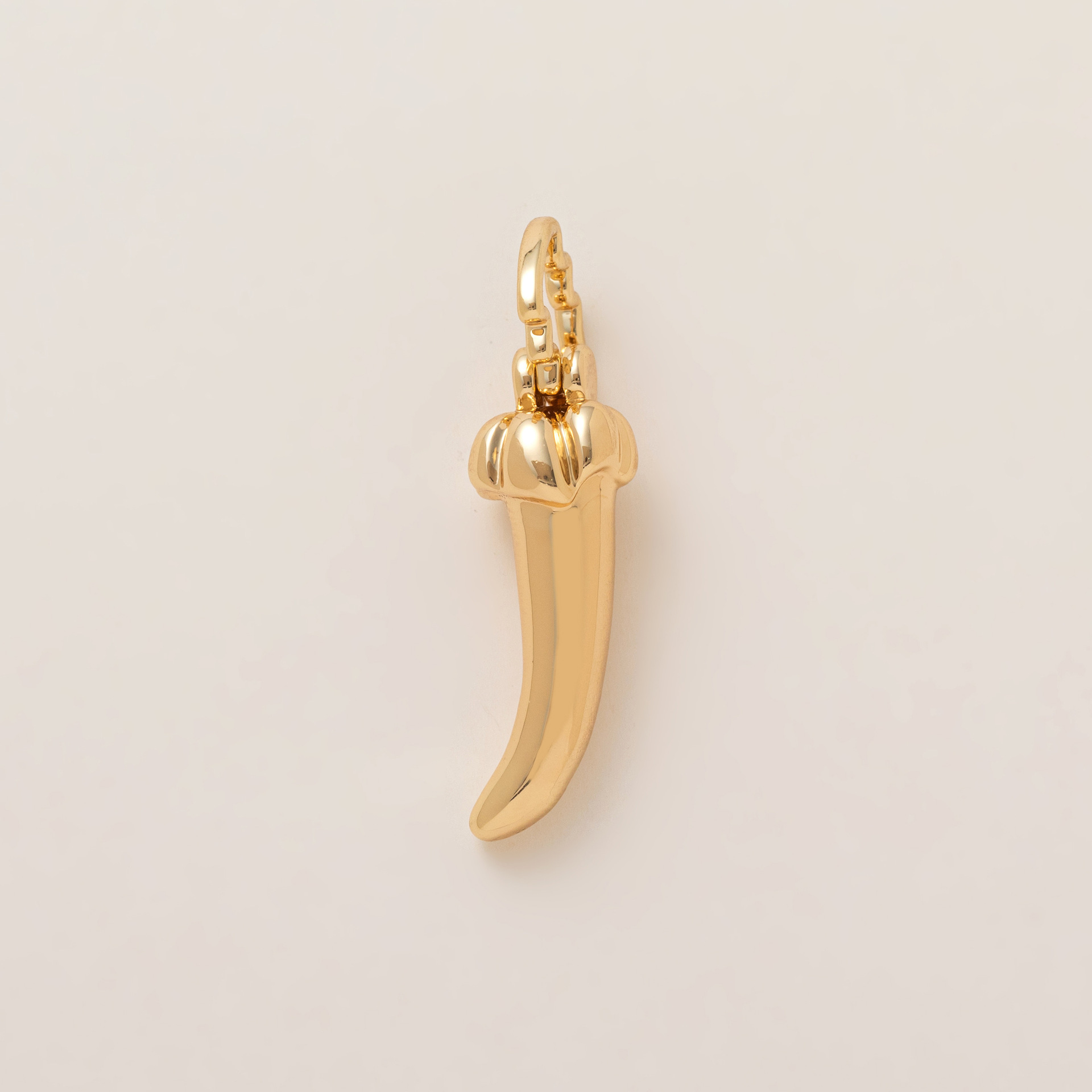 Chili pendant Gold